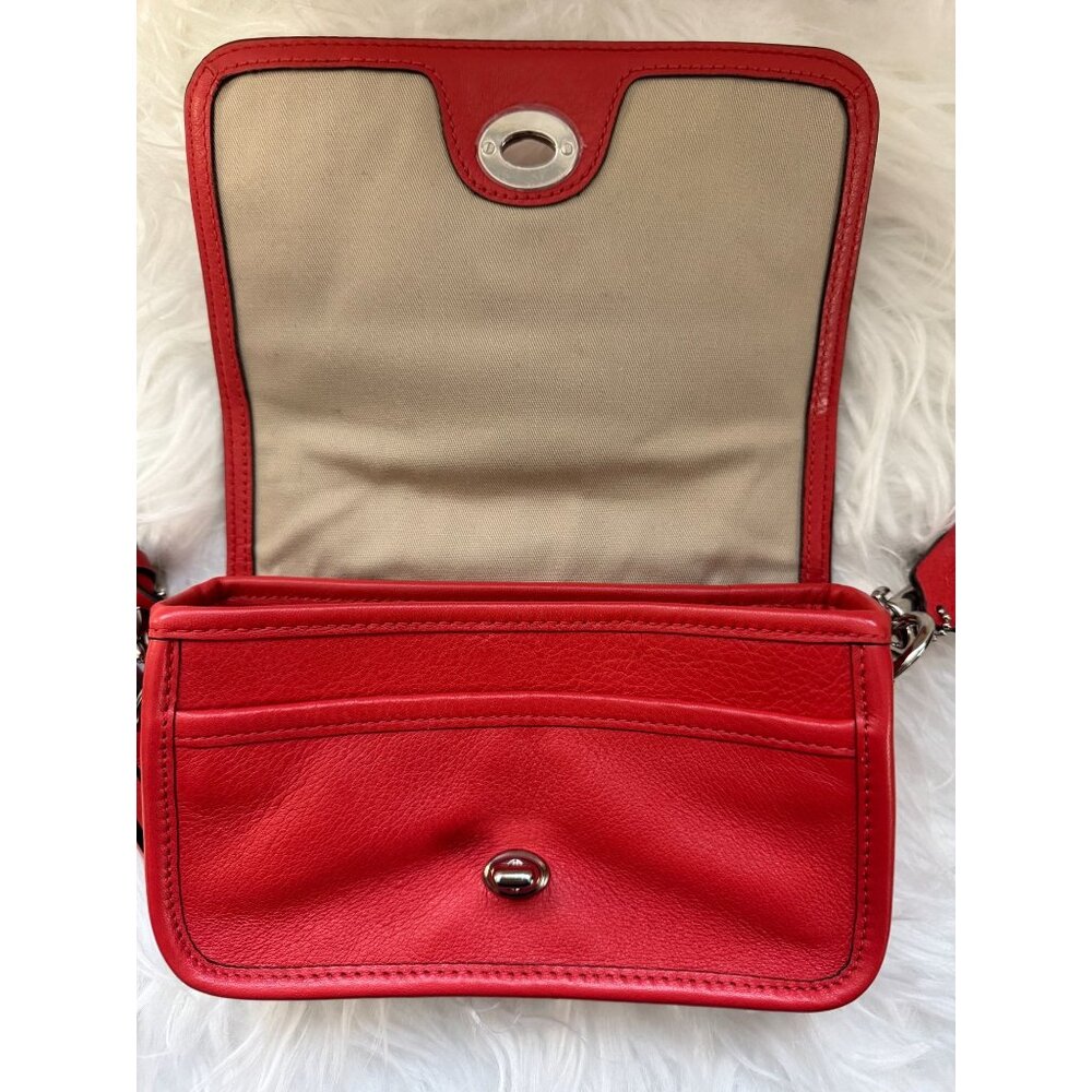 Coach Legacy Leather‎ Penny Shoulder Bag with Turn lock Closure - Picture 2 of 8